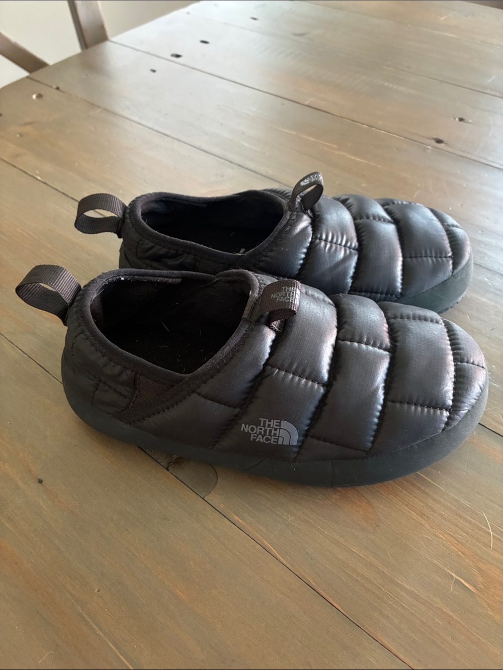 The North Face Kids Black Quilted Slip-On Slippers